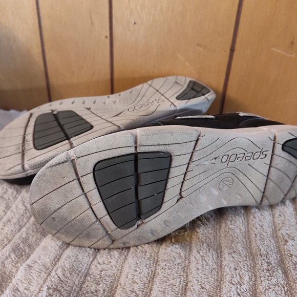 Speedo black deck shoes. - Picture 3 of 3